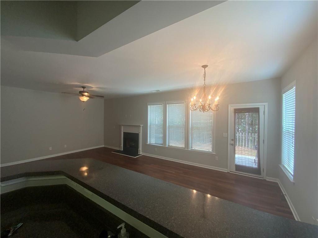 477 Wingfield Court - Photo 4 of 21