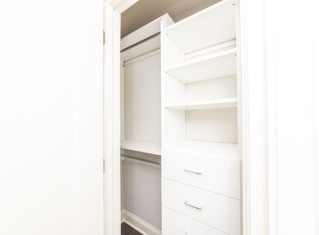 640 West Wrightwood Avenue - Photo 4 of 10