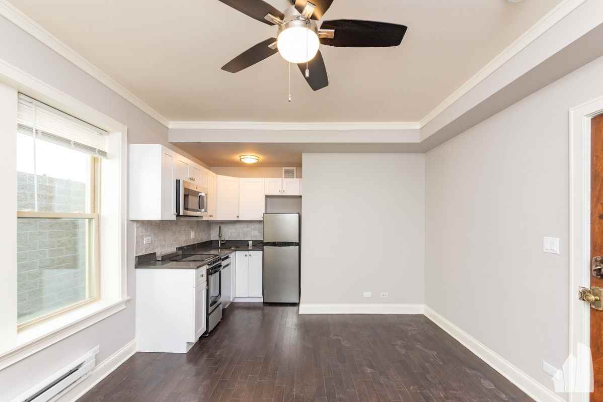 640 West Wrightwood Avenue - Photo 7 of 10