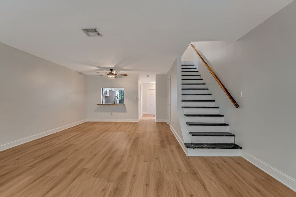 2108 Northeast 44th Street - Photo 7 of 48