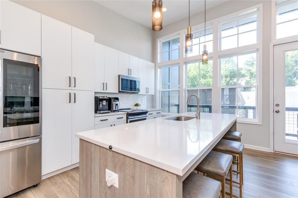 912 Brees Court NW - Photo 3 of 34