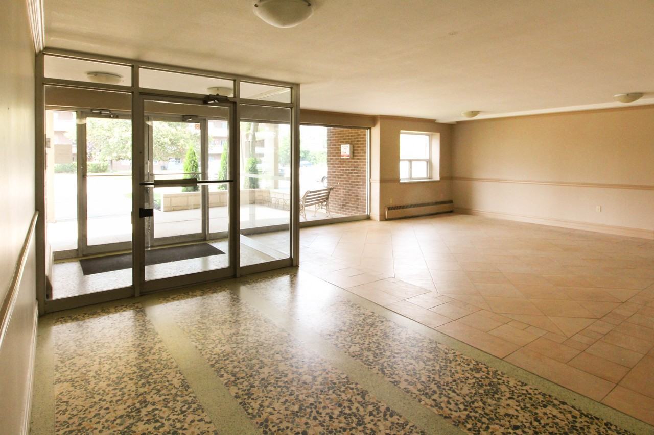 535 North Service Rd - Photo 2 of 6