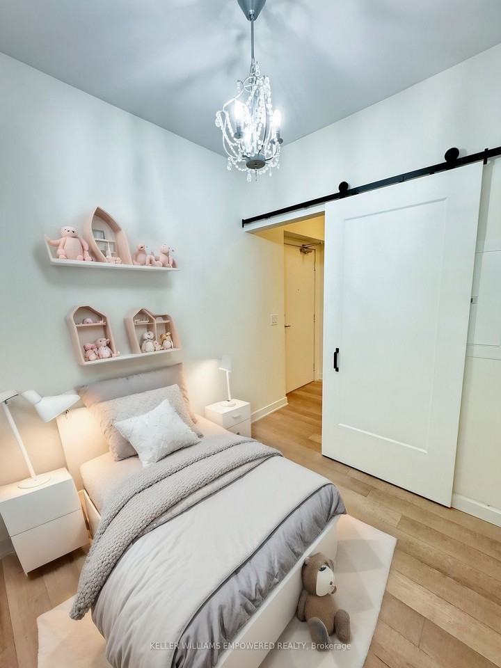 210 Simcoe Street #210 - Photo 4 of 9