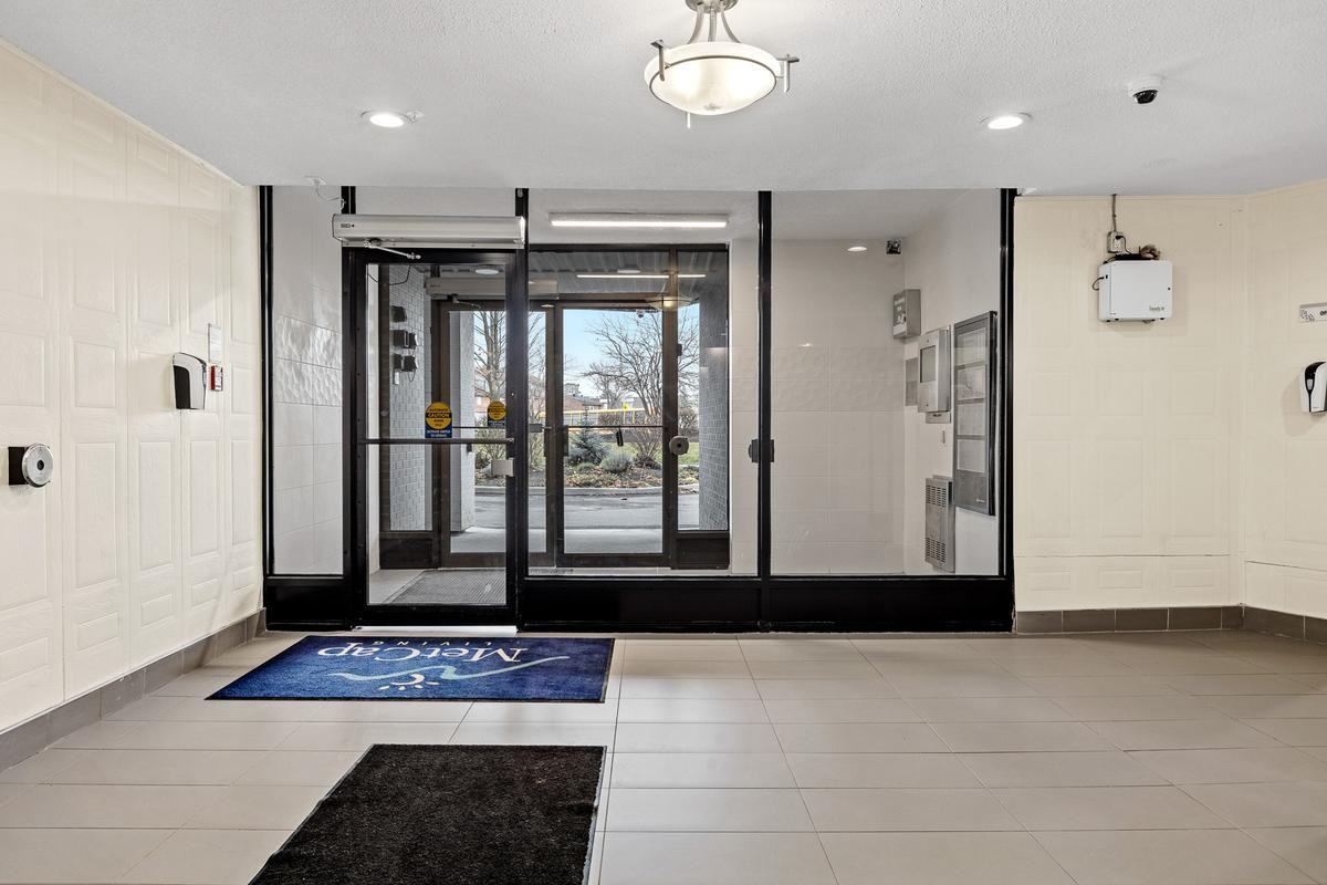 3360 Paul Anka Drive - Photo 7 of 20