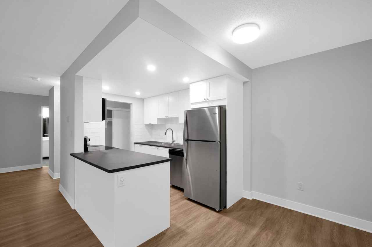 555 Shaw Avenue - Photo 3 of 11