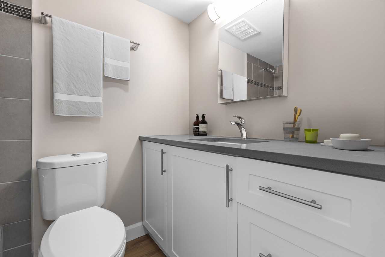 Parkway Towers - Photo 7 of 18