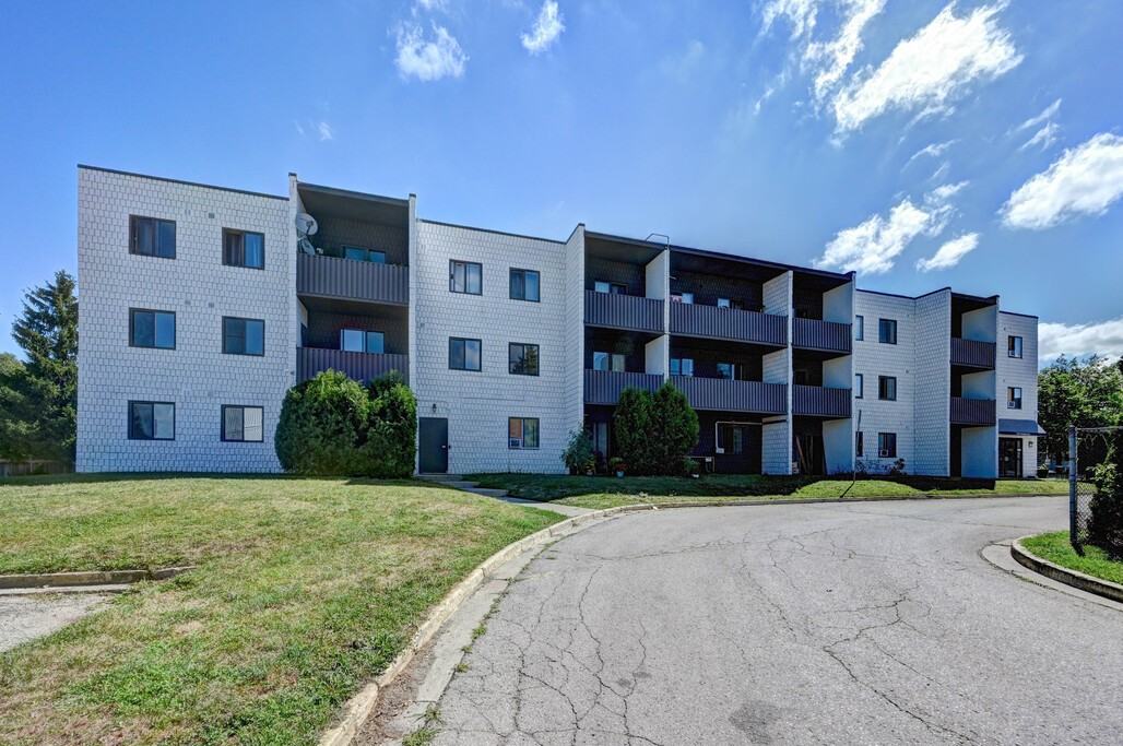 1550 - 1566 Trossacks Avenue - Photo 4 of 19