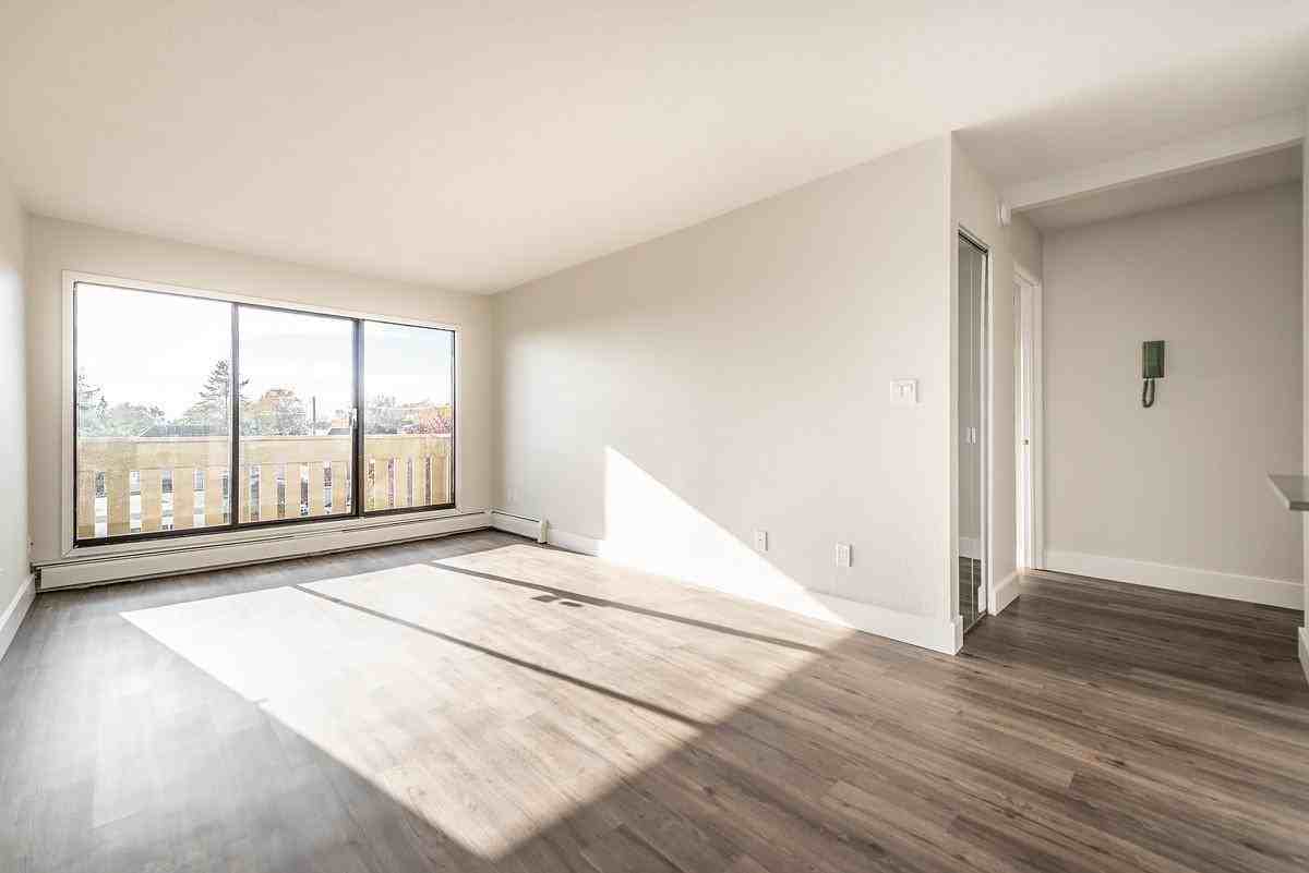 Sir Francis Drake Apartments - Photo 5 of 21