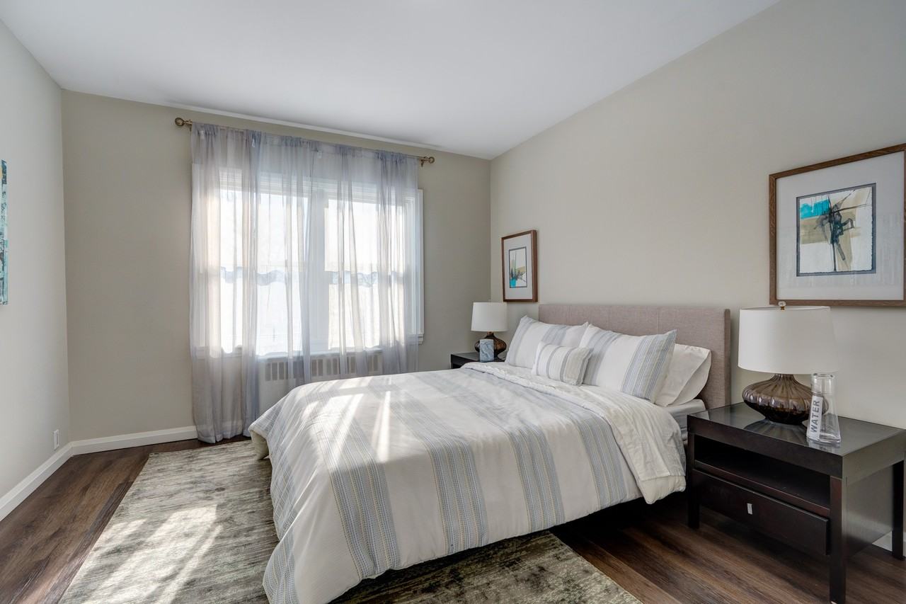 Bedford Court - Photo 6 of 16