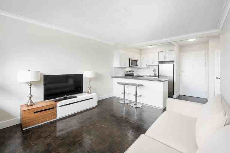 286 Finch Avenue West - Photo 4 of 11