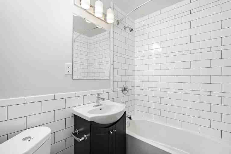 286 Finch Avenue West - Photo 6 of 11