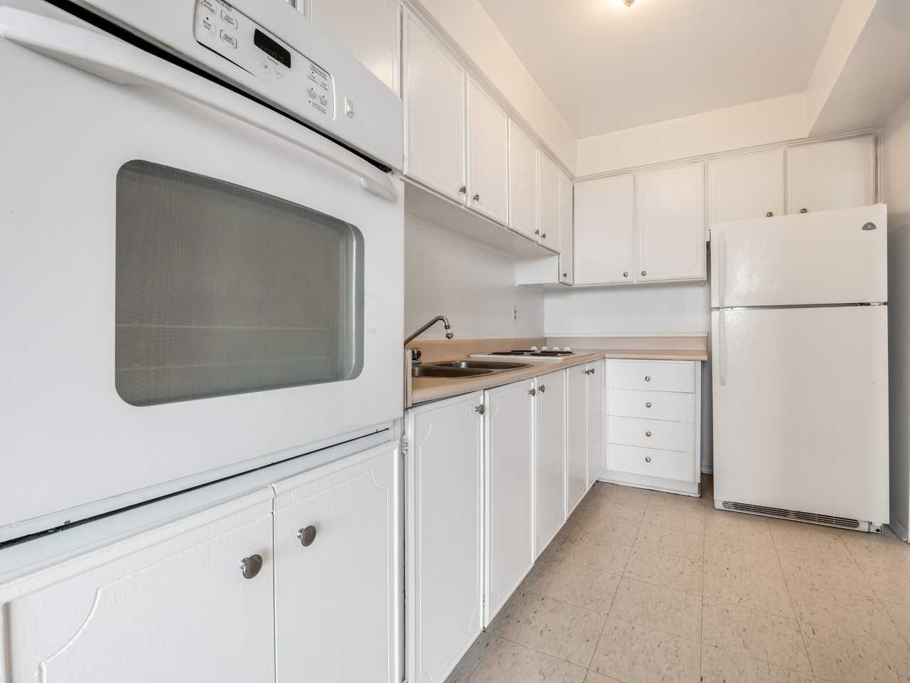 3801 Riverside Drive East - Photo 4 of 12