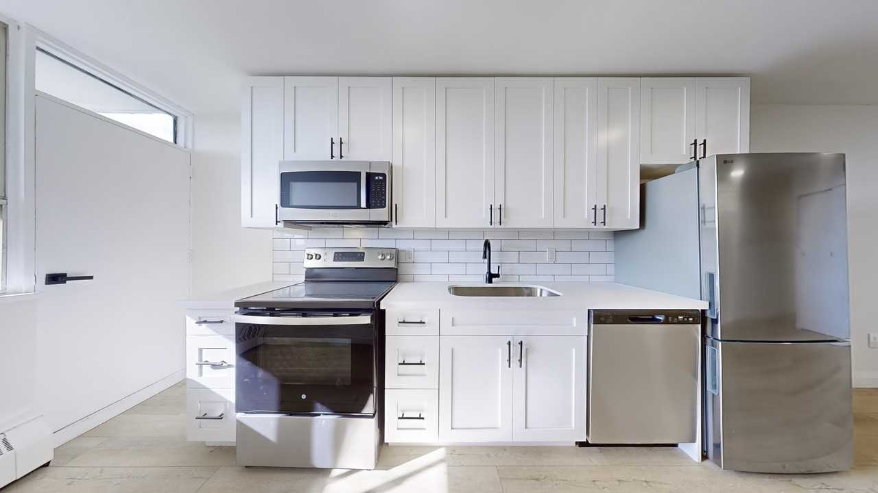 675 Martin Grove Road - Photo 3 of 35