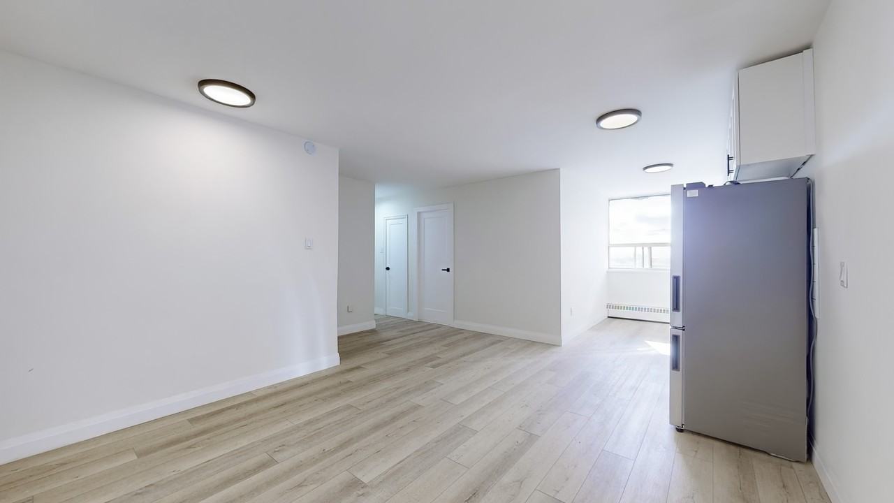 675 Martin Grove Road - Photo 4 of 35