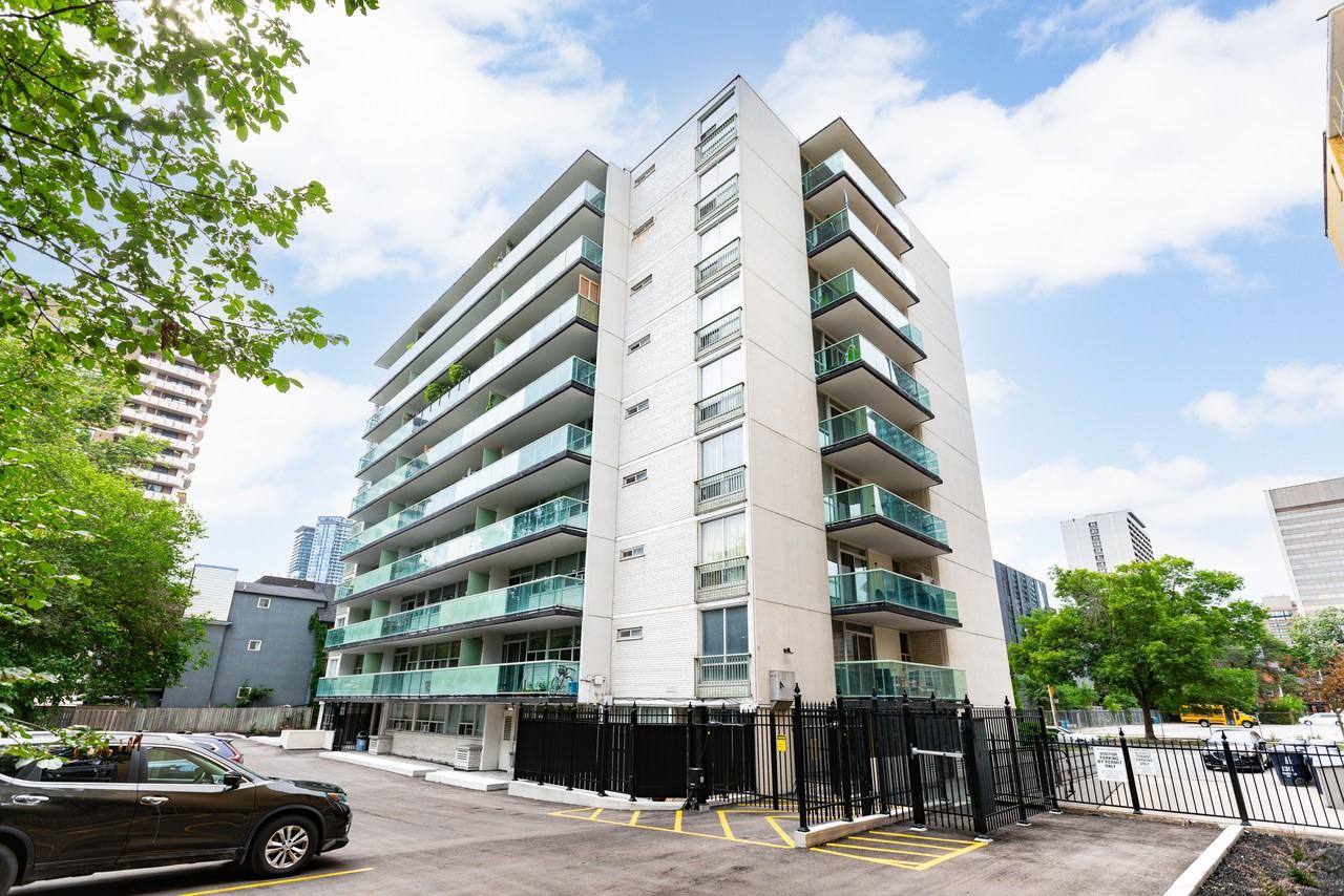 135 Isabella Street - Photo 4 of 11