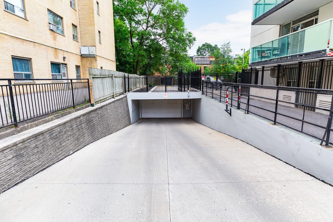 135 Isabella Street - Photo 5 of 11