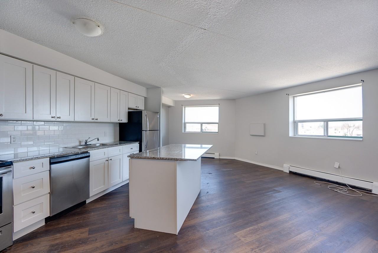 46 Gale Crescent - Photo 3 of 46