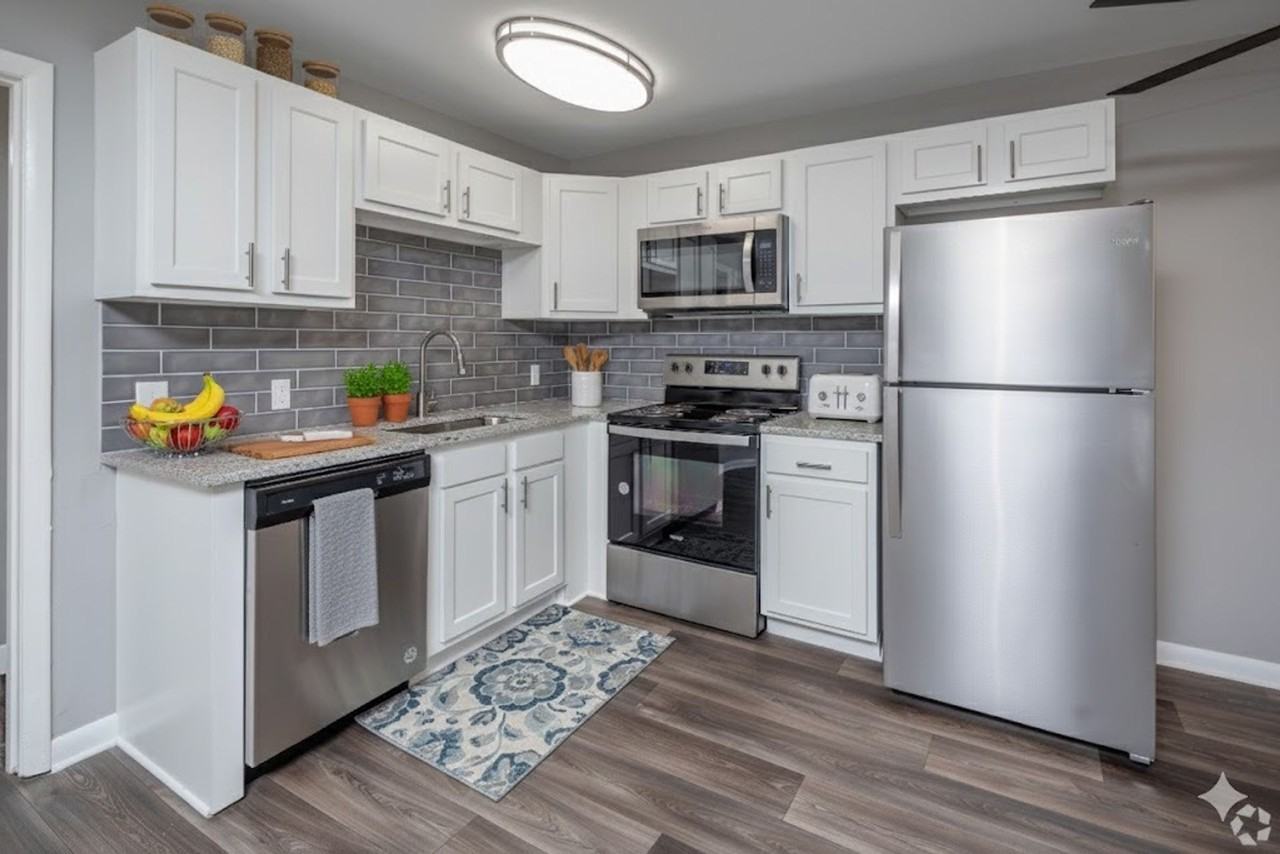 Maple Creek Apartments - Photo 4 of 23