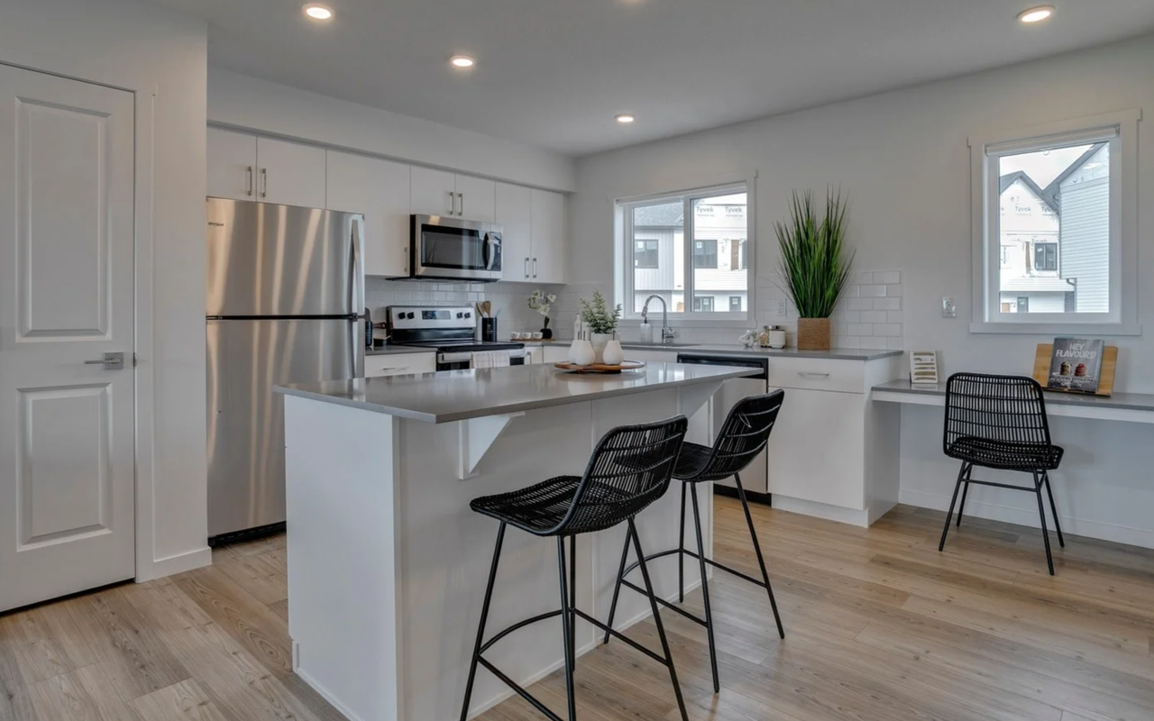 VUE at Creekwood - Photo 2 of 42