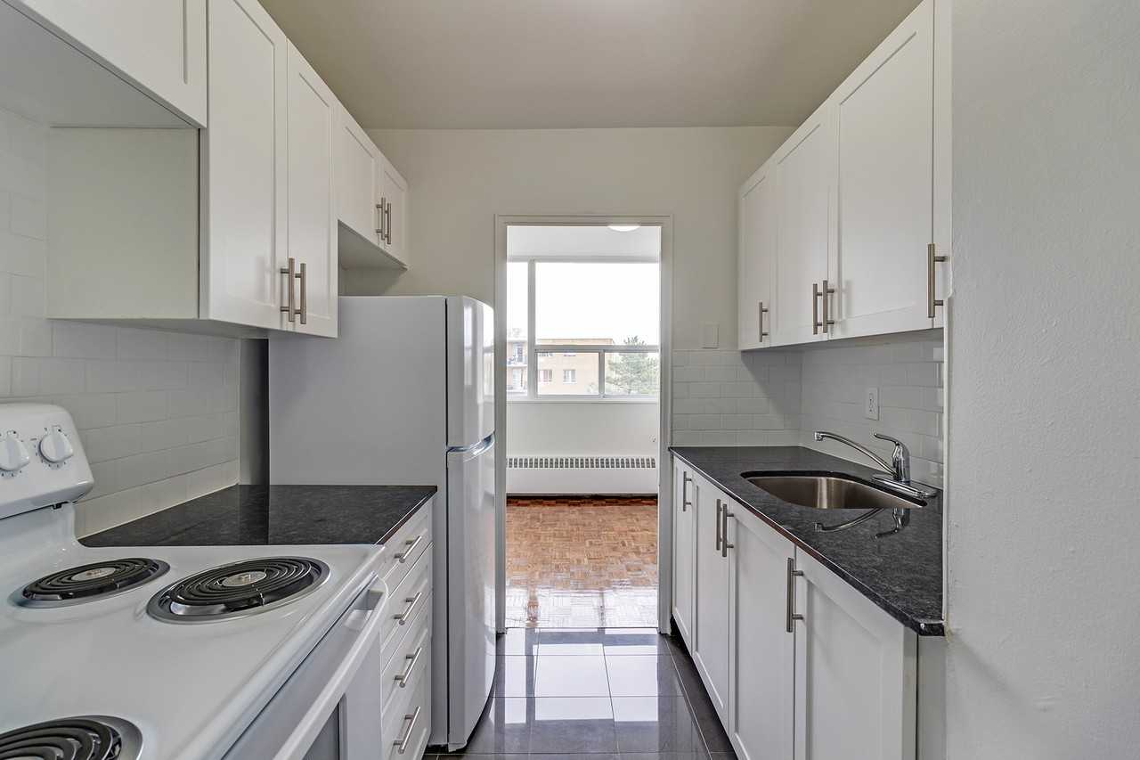 2900 Bathurst Street - Photo 3 of 21