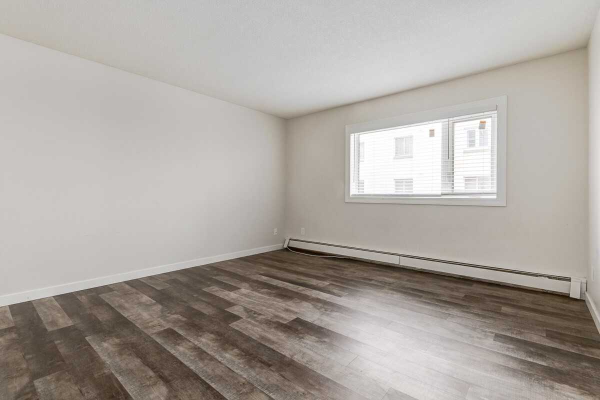 Angus Lodge - Photo 3 of 11