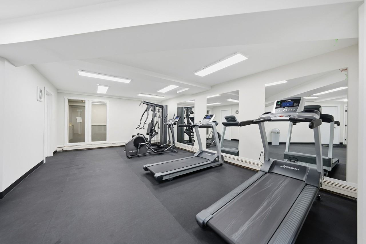 Lakewood Manor - Photo 2 of 50