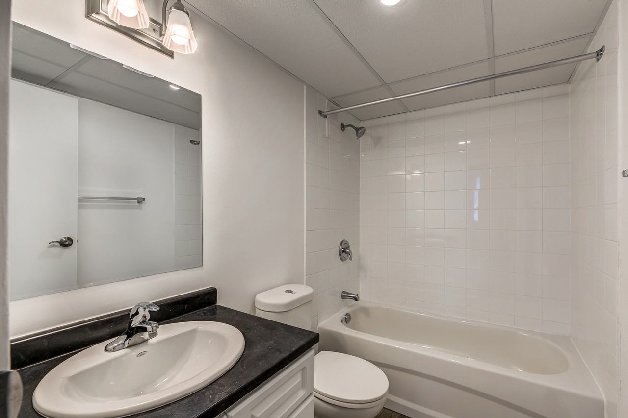 Riverside Towers - Photo 6 of 8