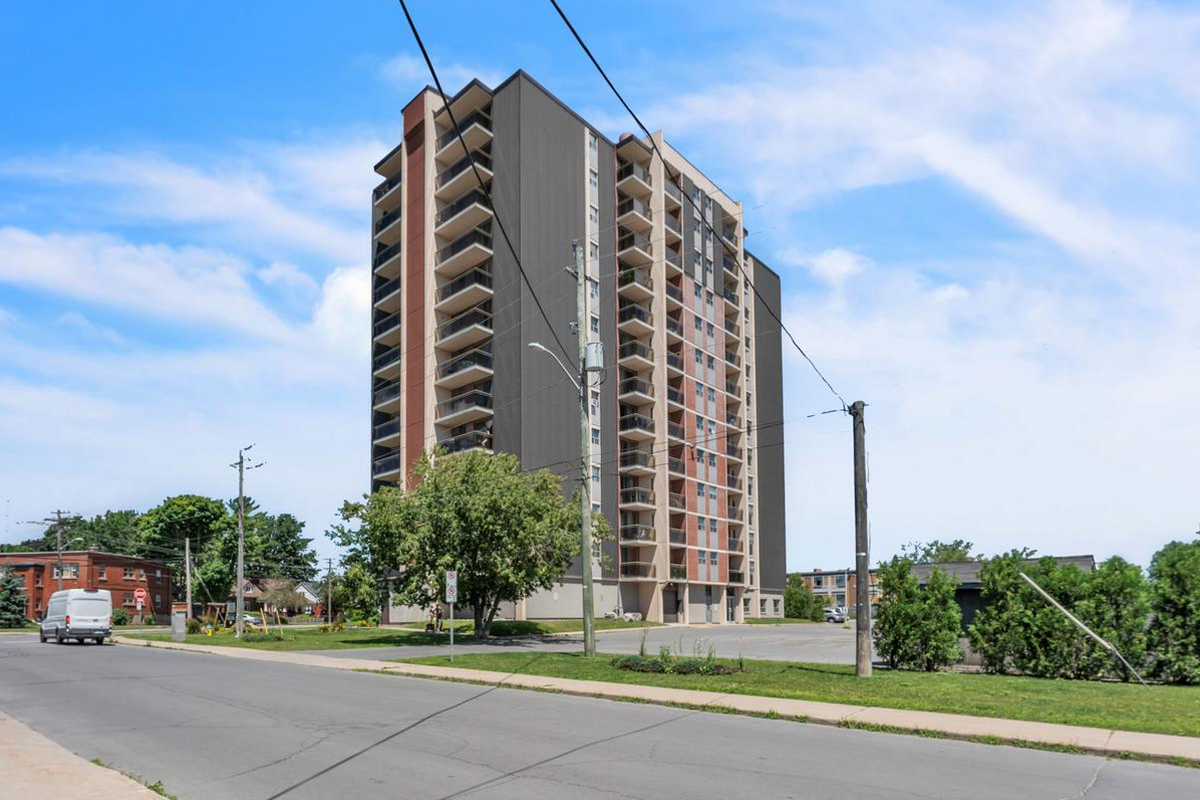 175 Park Street - Photo 5 of 26