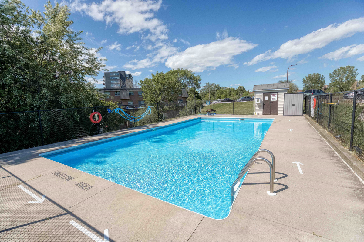 10 Runnymede Road - Photo 4 of 10