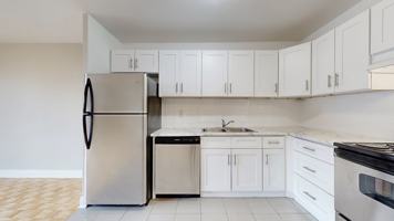 featured image of 385 Gibb St