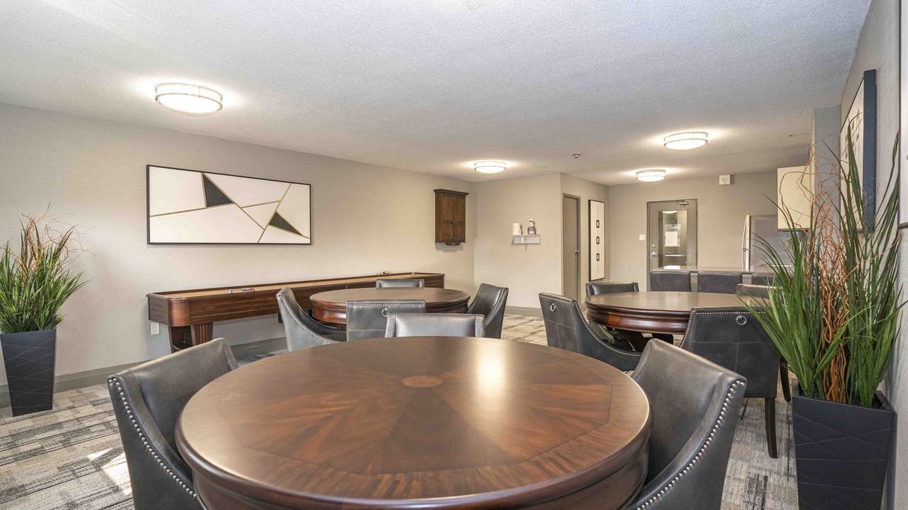 Grandview Tower - Photo 7 of 10