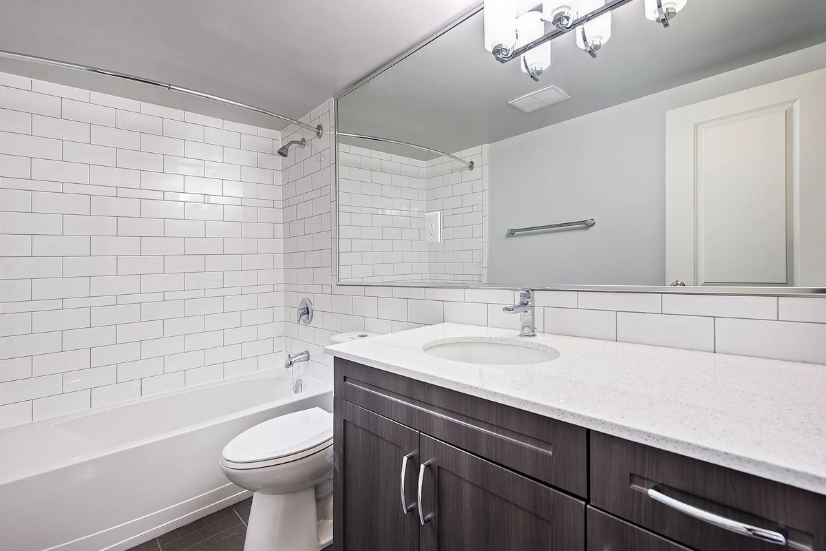 3311 Bathurst Street - Photo 7 of 9