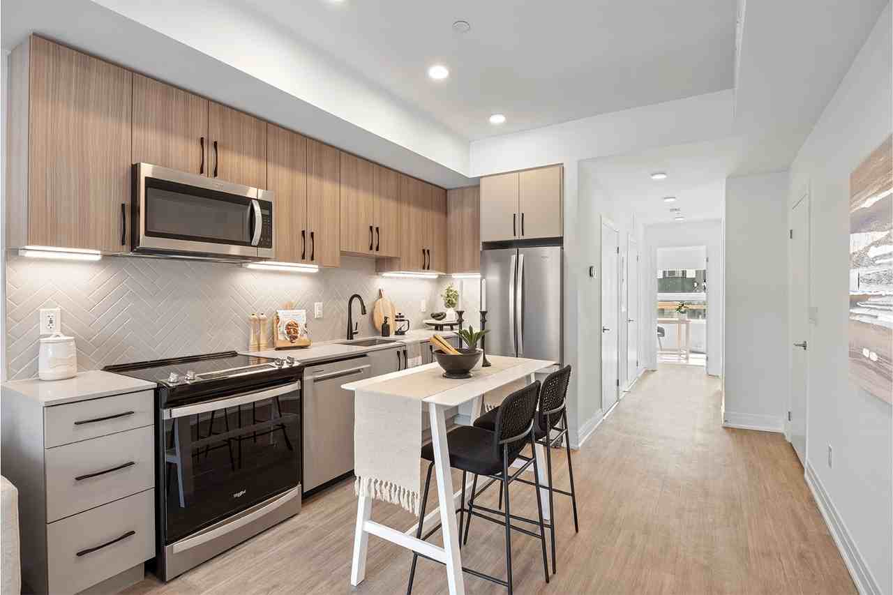 15 Brenthall Avenue - Photo 3 of 17