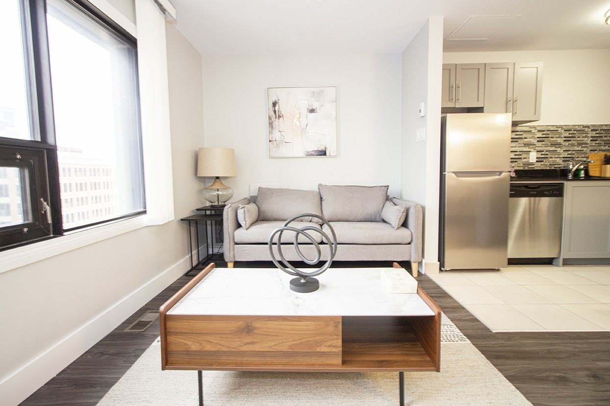 190 Smith Apartment Suites - Photo 5 of 25