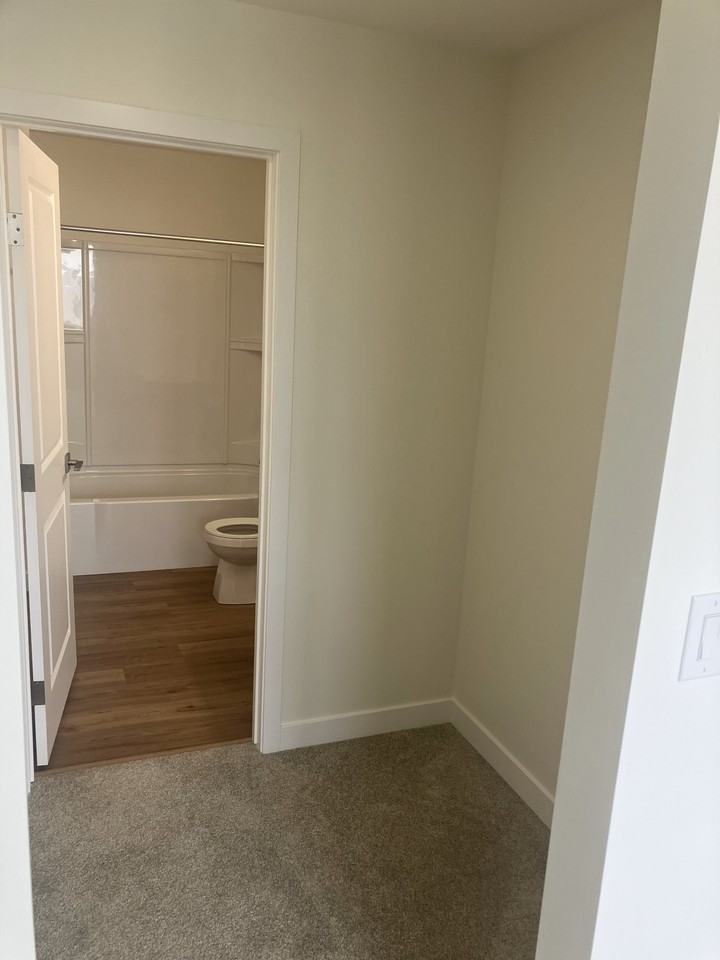 33 Prymak Place - Photo 5 of 41