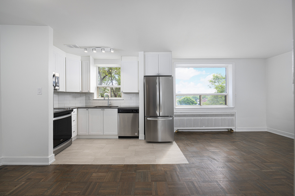 317 Park Lawn Road - Photo 3 of 10