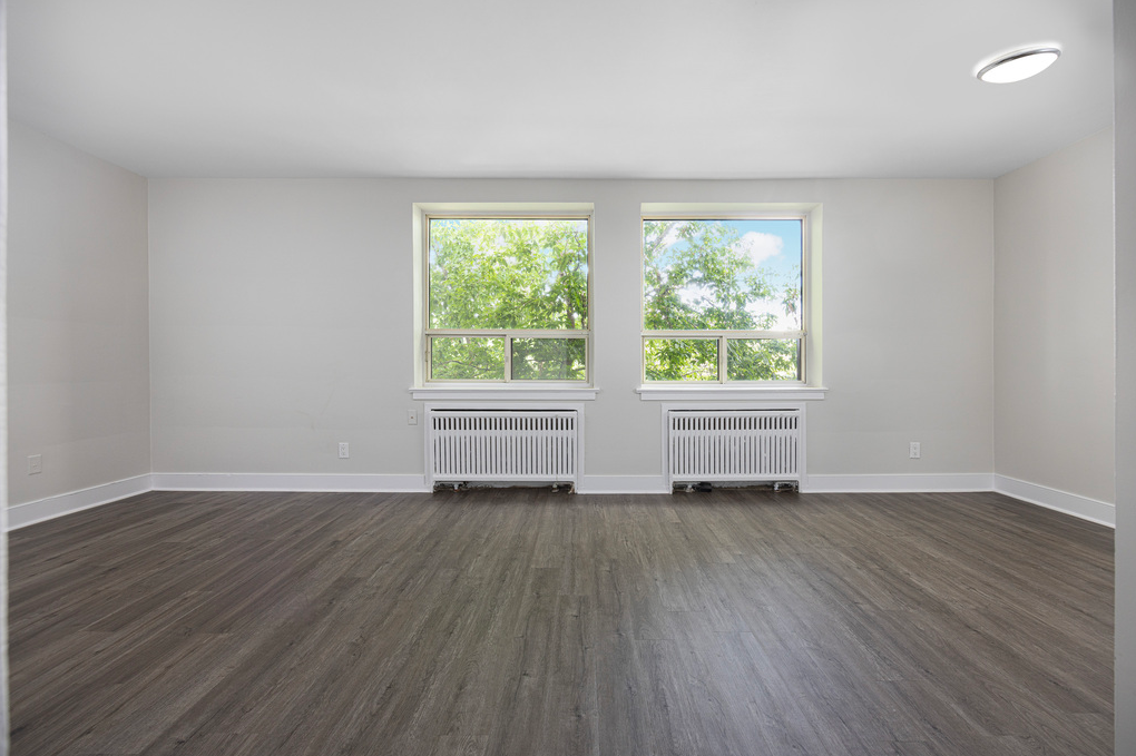 317 Park Lawn Road - Photo 6 of 10