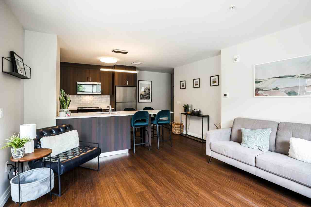 Lunen Haus - Photo 5 of 50