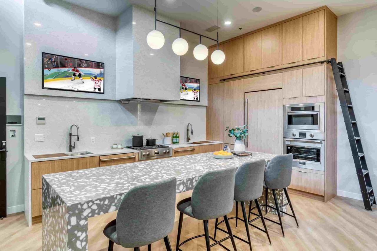 DOMINION YYC - Photo 3 of 22