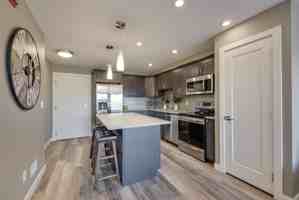 featured image of 1029 173 Street SW