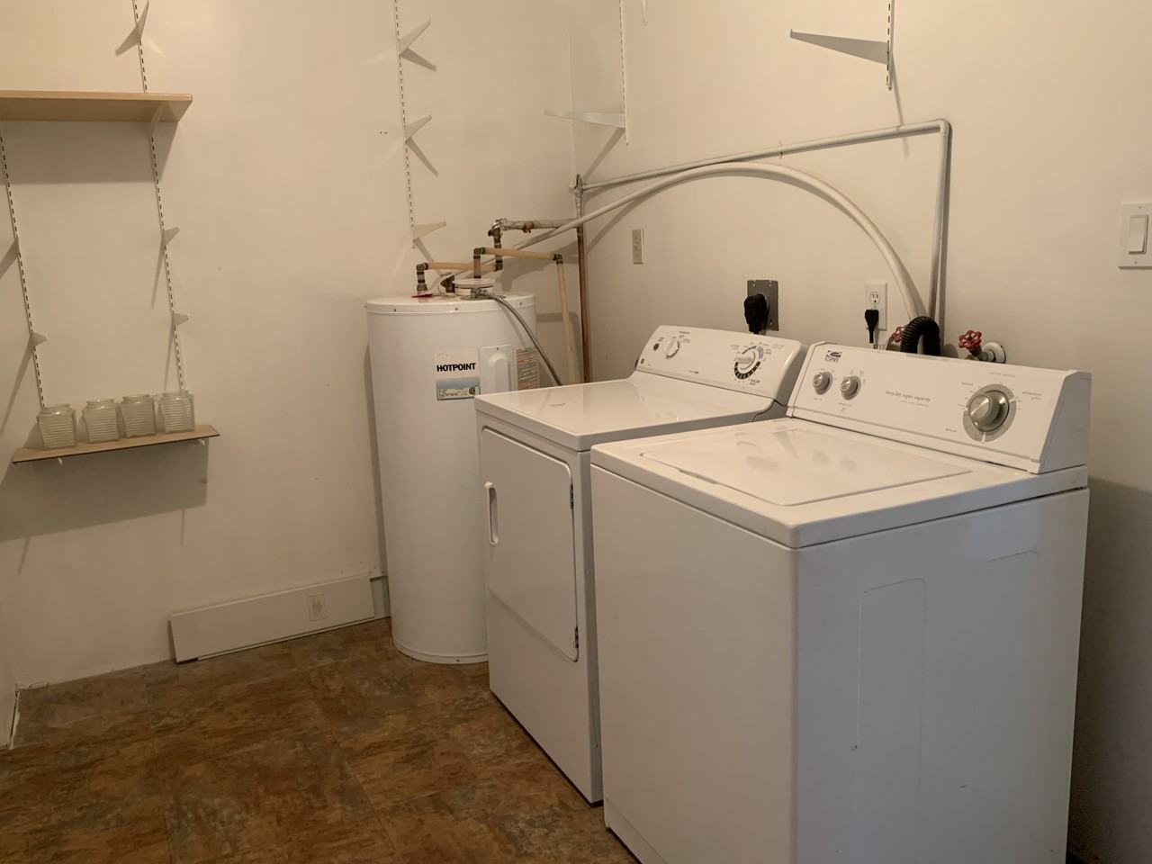 Meadow Lane Townhomes - Photo 7 of 38