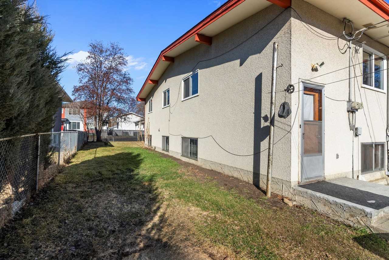 7815 103 Avenue - Photo 5 of 37