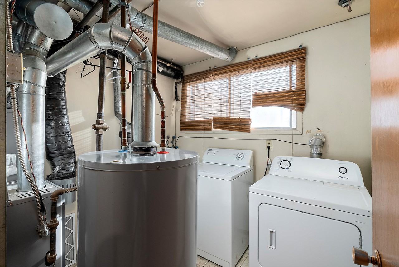 7815 103 Avenue - Photo 6 of 37