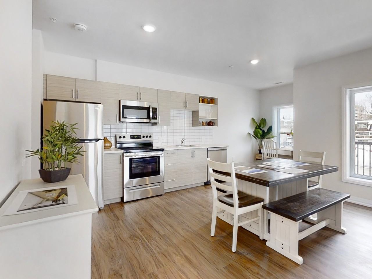 233 Dunlop - Photo 7 of 50