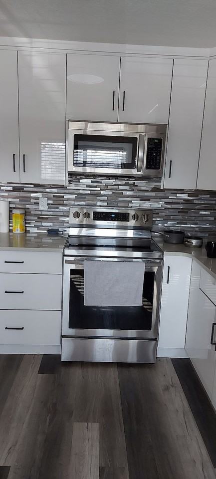 Strathcona 5 Plex - Photo 4 of 12