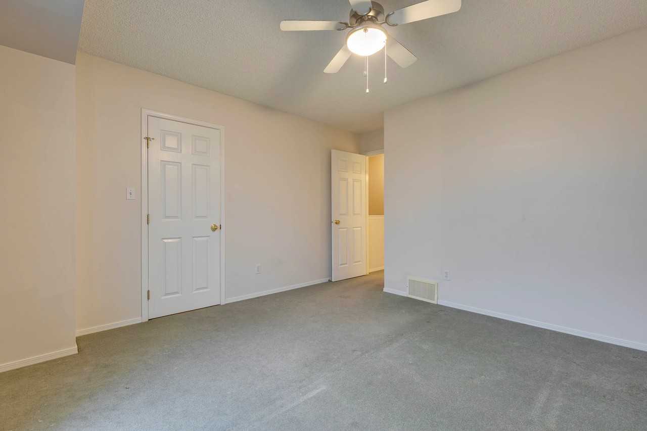 Beacon Pointe Townhome - Photo 6 of 29