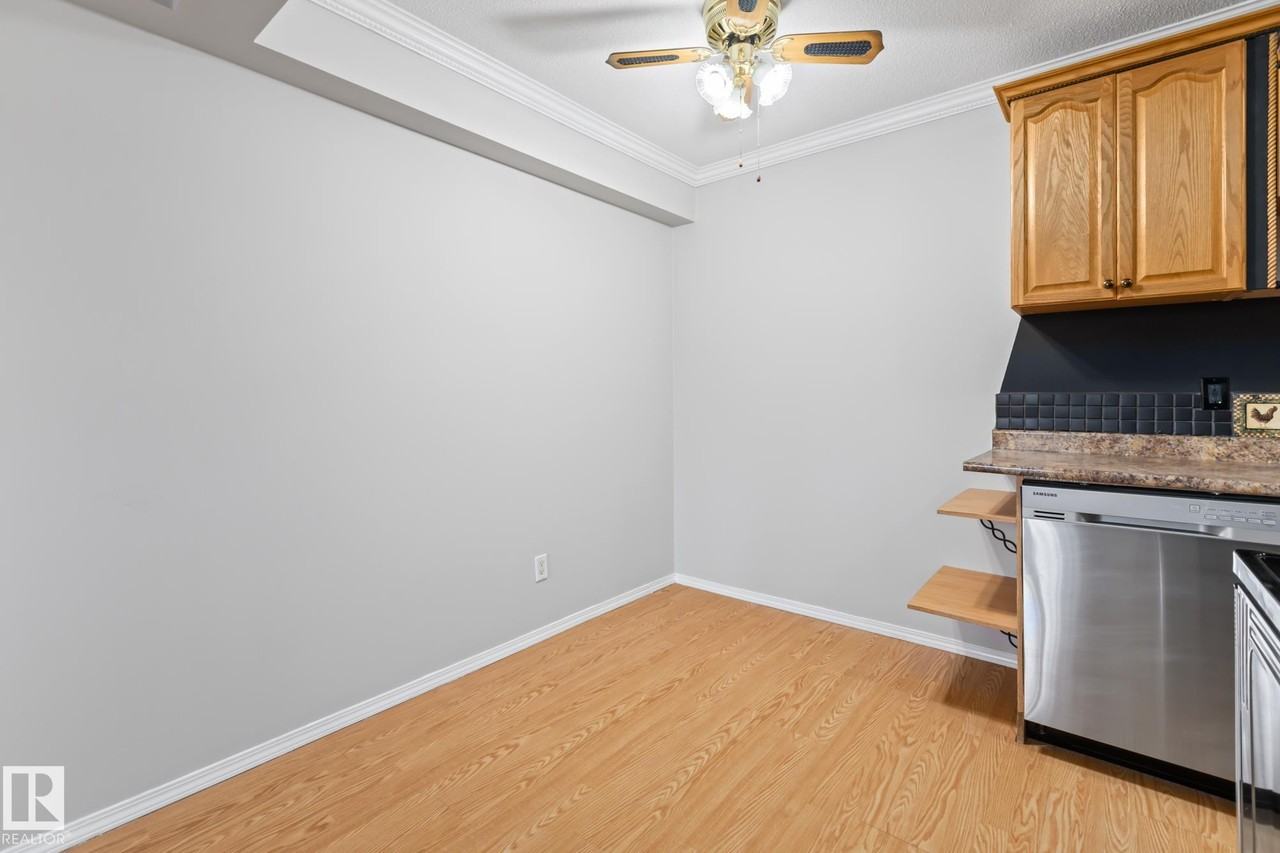 Marion Manor - Photo 3 of 38