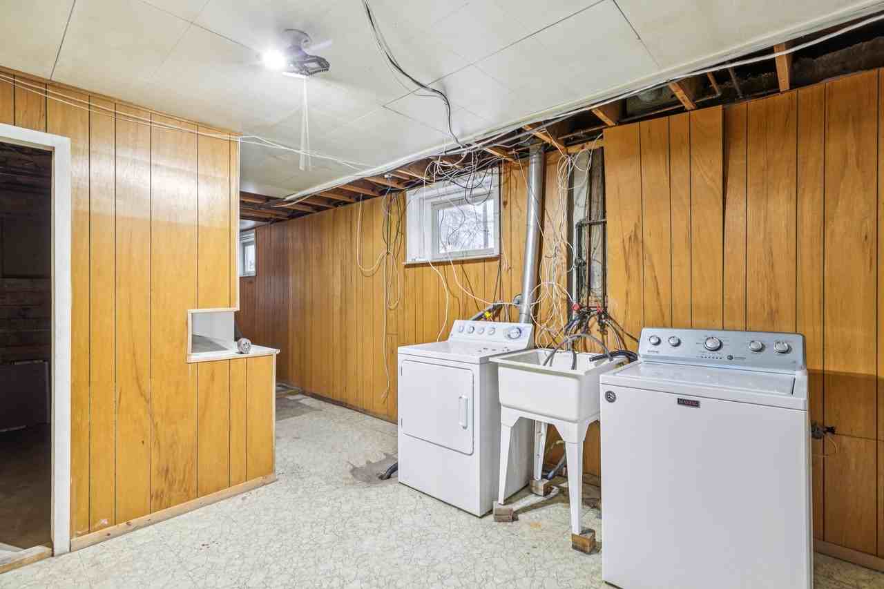 House 9707 64 Ave - Photo 4 of 19