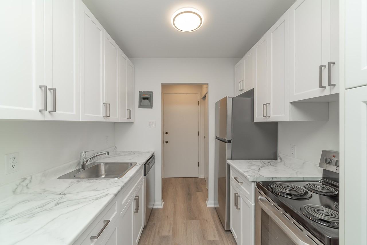 311 Stradbrook - Photo 2 of 12