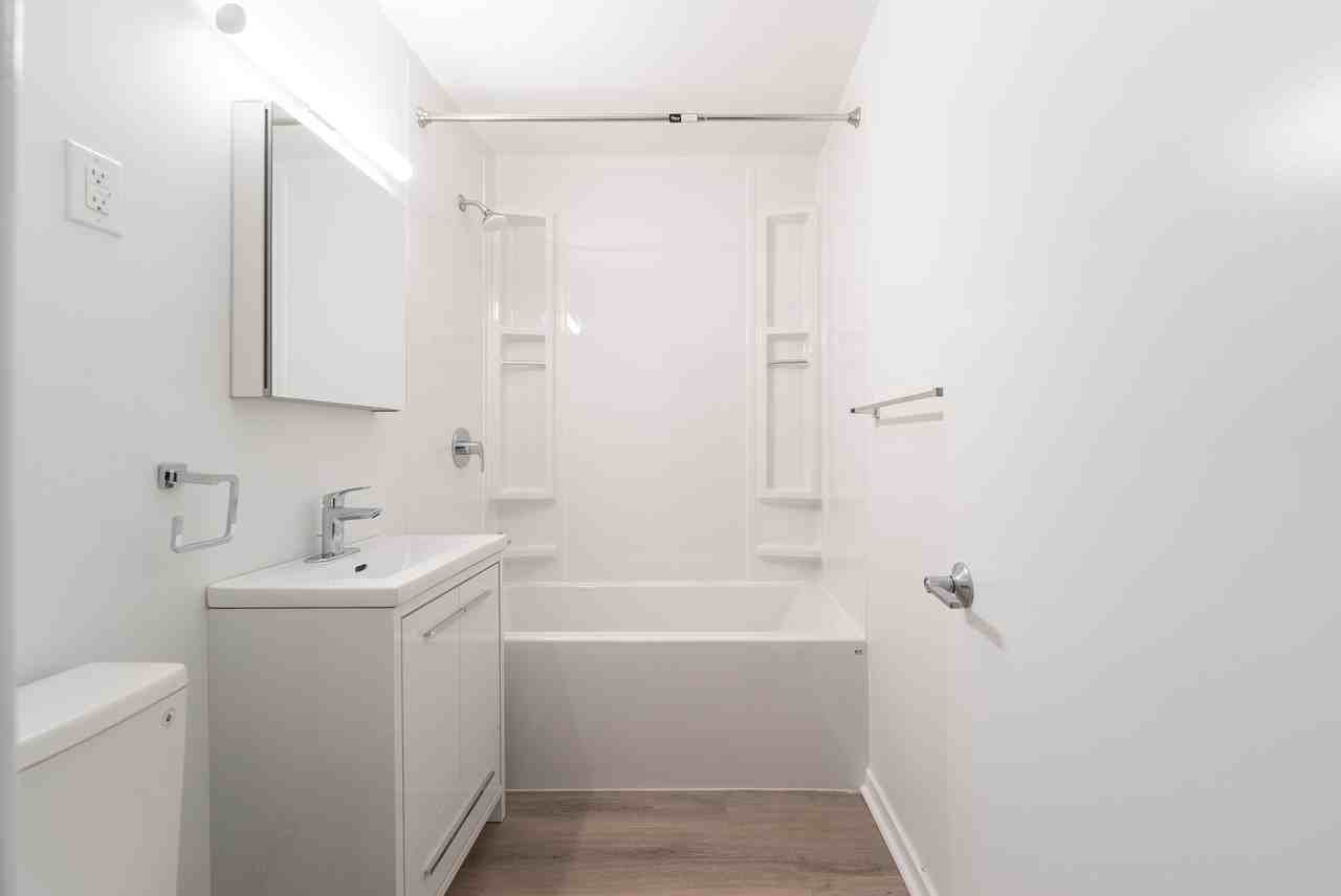 311 Stradbrook - Photo 5 of 12